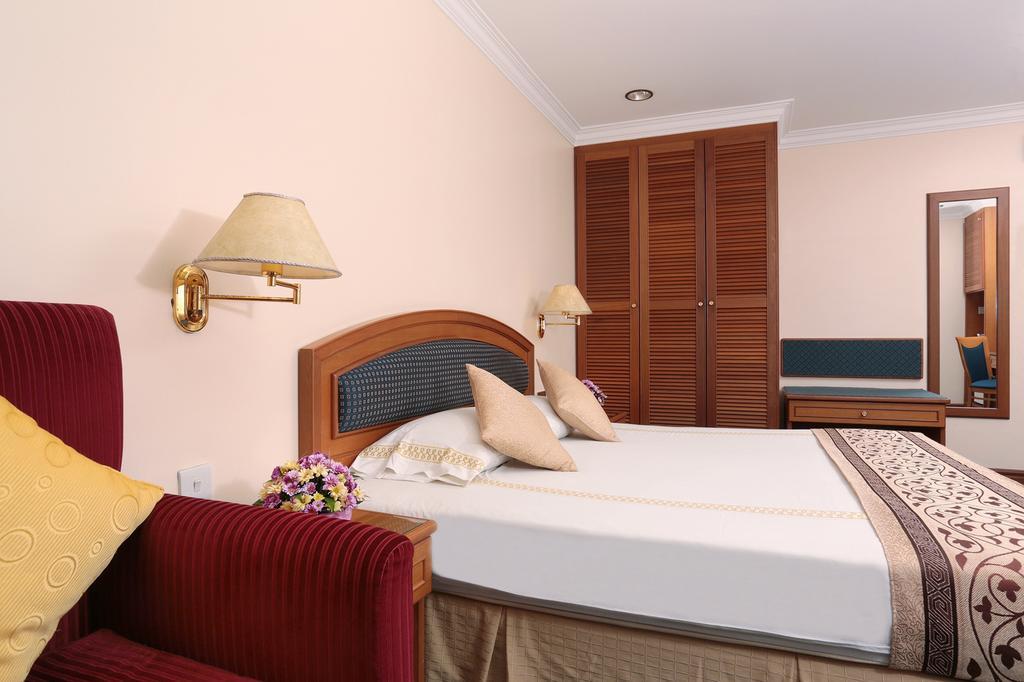 Hotel Sentosa Kuala Belait Zimmer foto