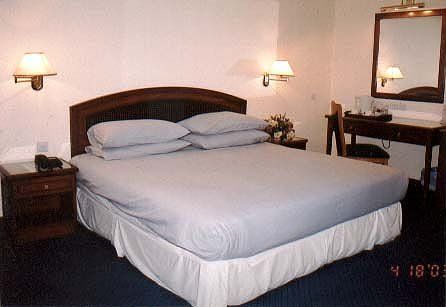 Hotel Sentosa Kuala Belait Exterior foto